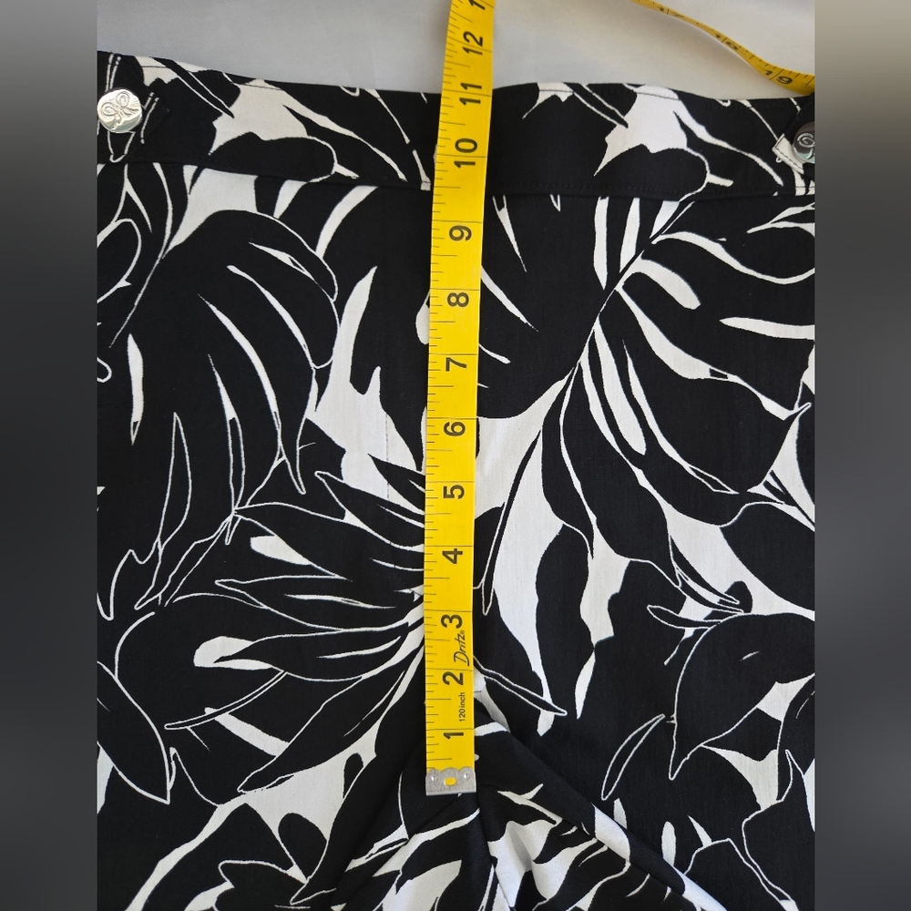 Rafaella Tropical Print Shorts Sz 12 Comfort Stretch High Rise 6 1/2" Inseam - Picture 5 of 8